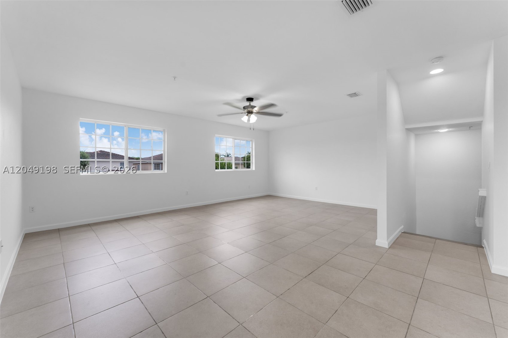 MANDARIN LAKES - Residential Lease