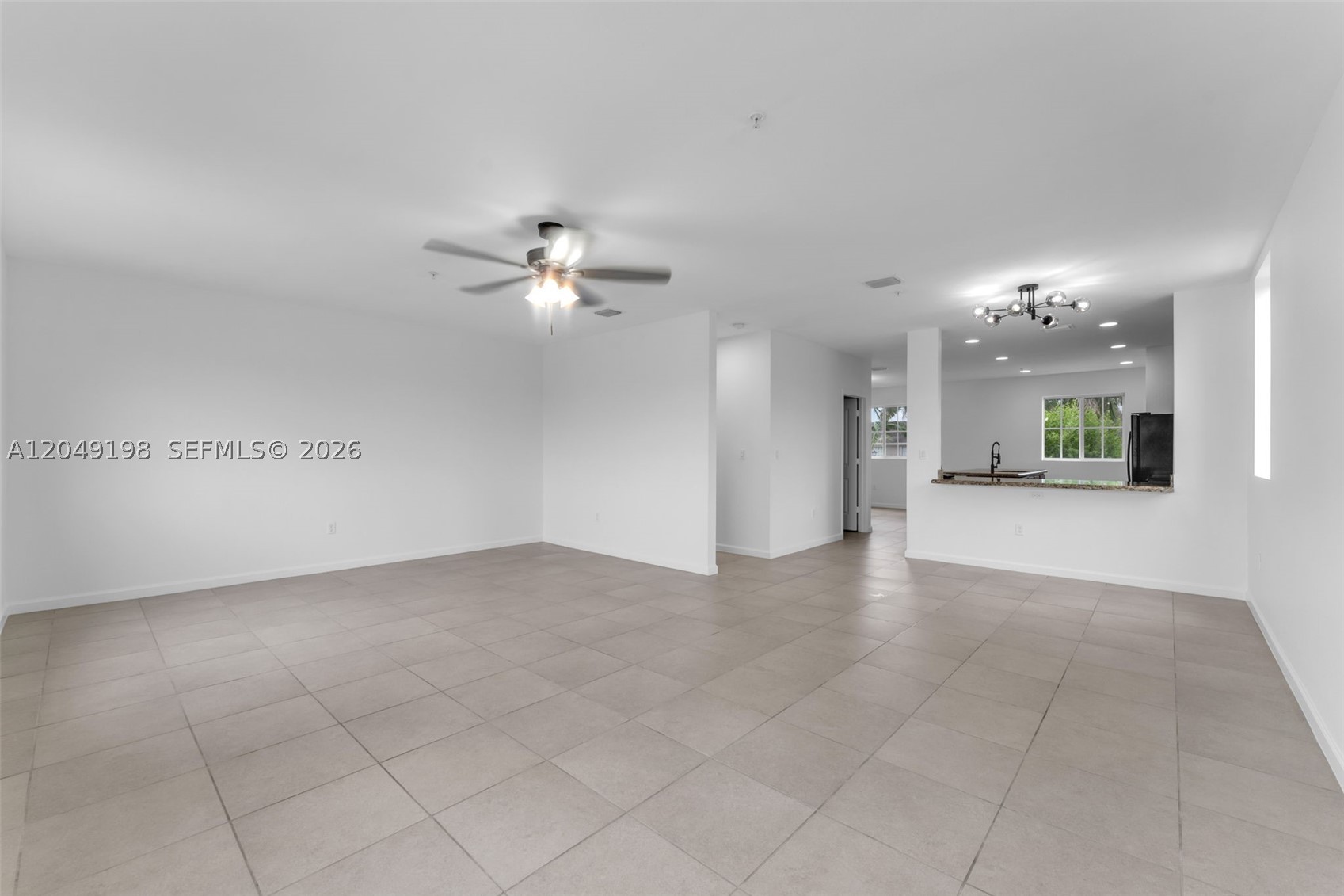 MANDARIN LAKES - Residential Lease