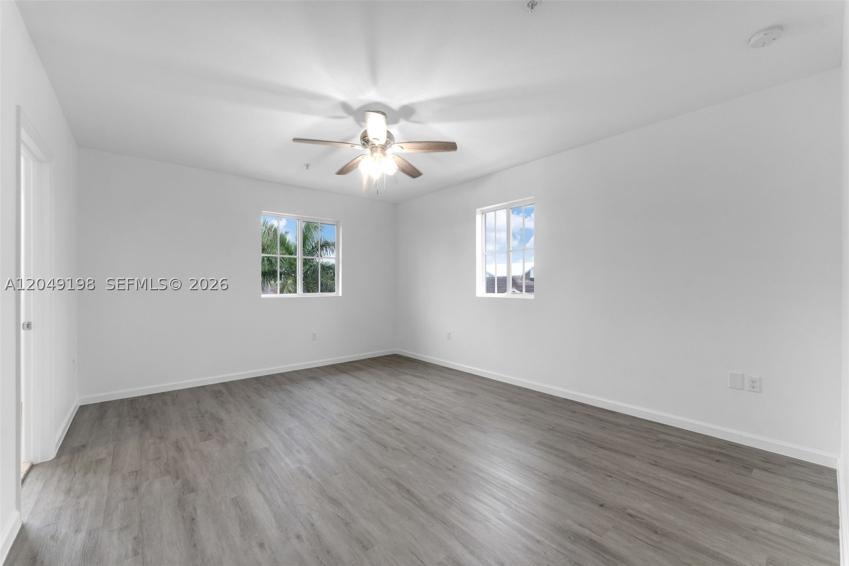 MANDARIN LAKES - Residential Lease