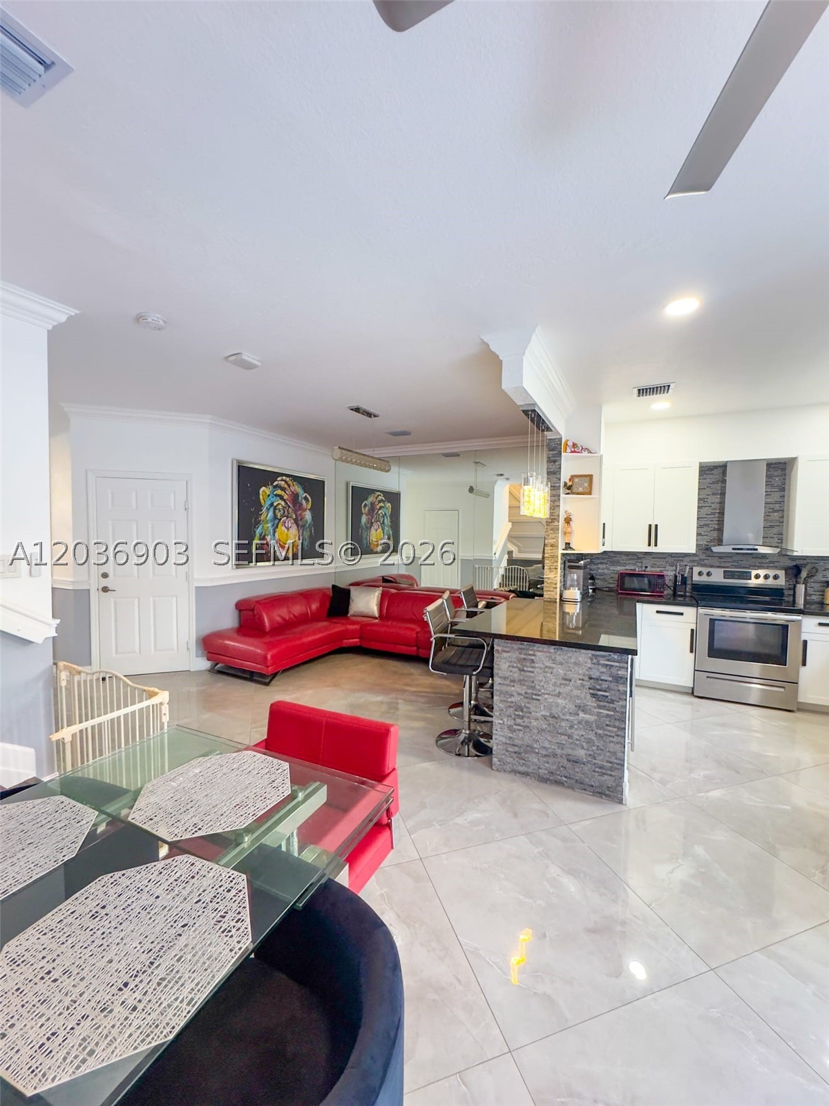 TROTTERS CHASE - Residential