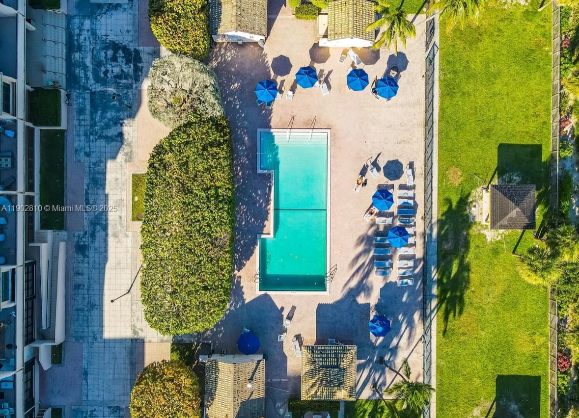 CLUB ATLANTIS CONDO - Residential