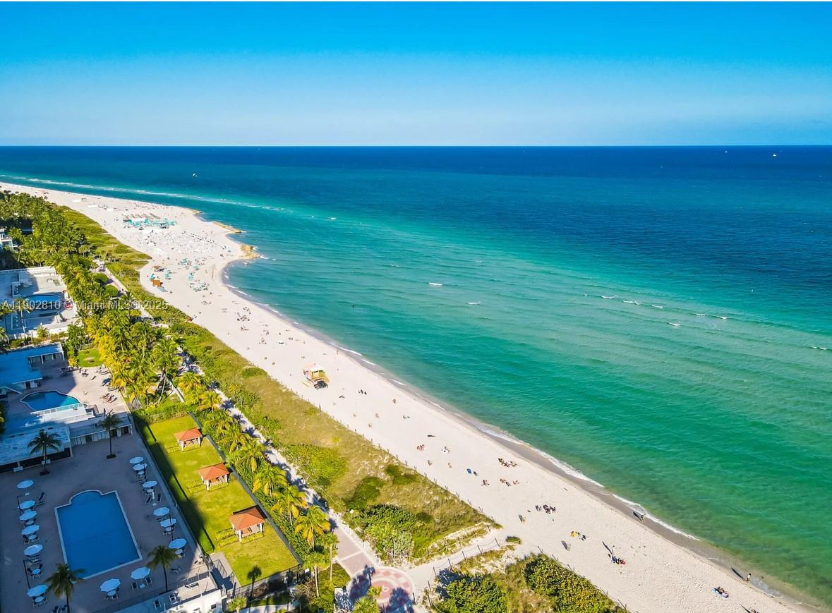 CLUB ATLANTIS CONDO - Residential