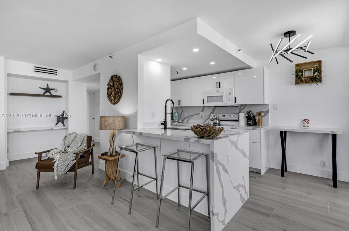 CLUB ATLANTIS CONDO - Residential