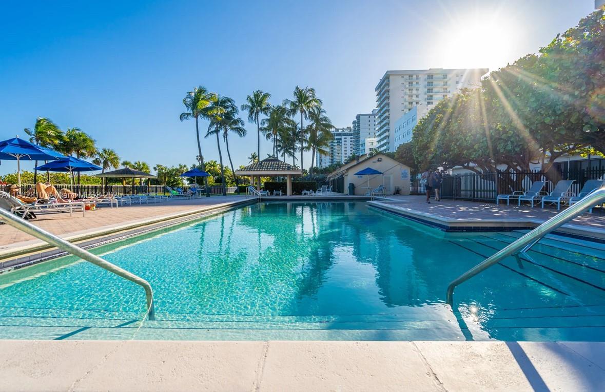 CLUB ATLANTIS CONDO - Residential