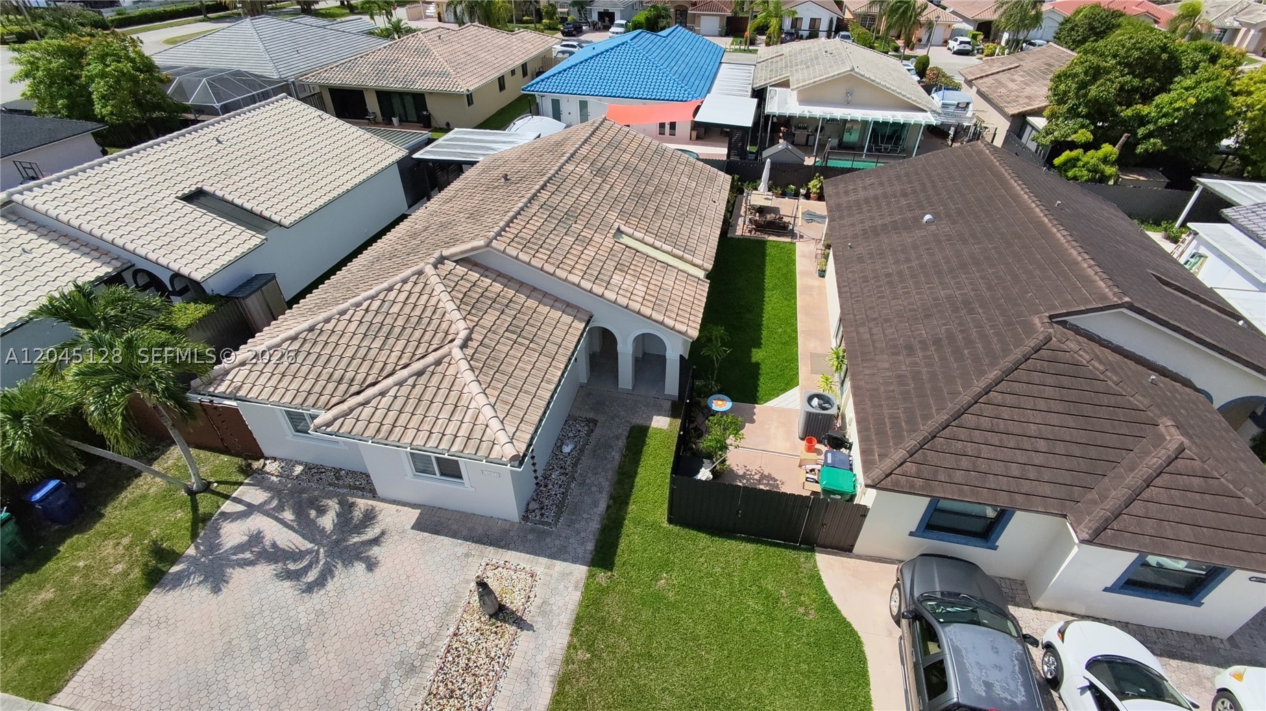 LE MIRAGE - Residential Lease