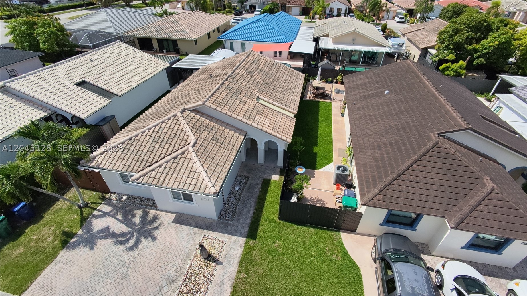 LE MIRAGE - Residential Lease