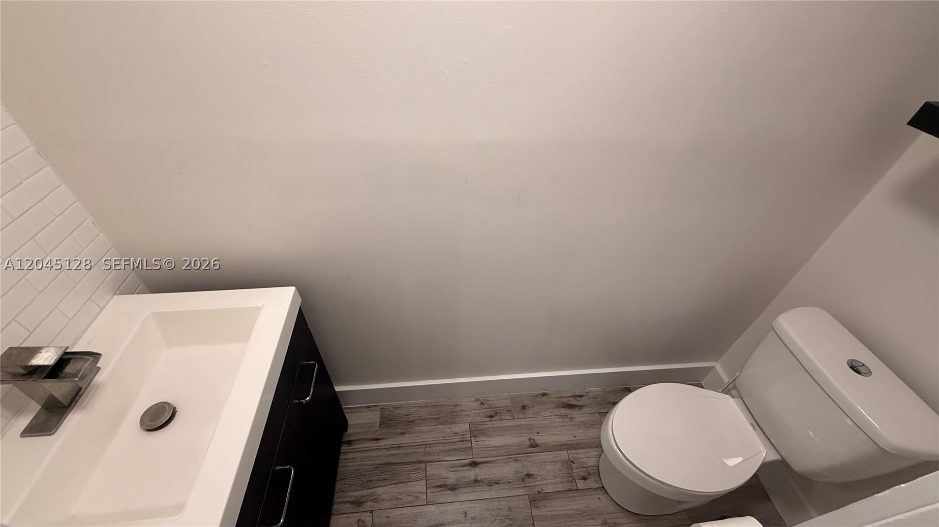 LE MIRAGE - Residential Lease