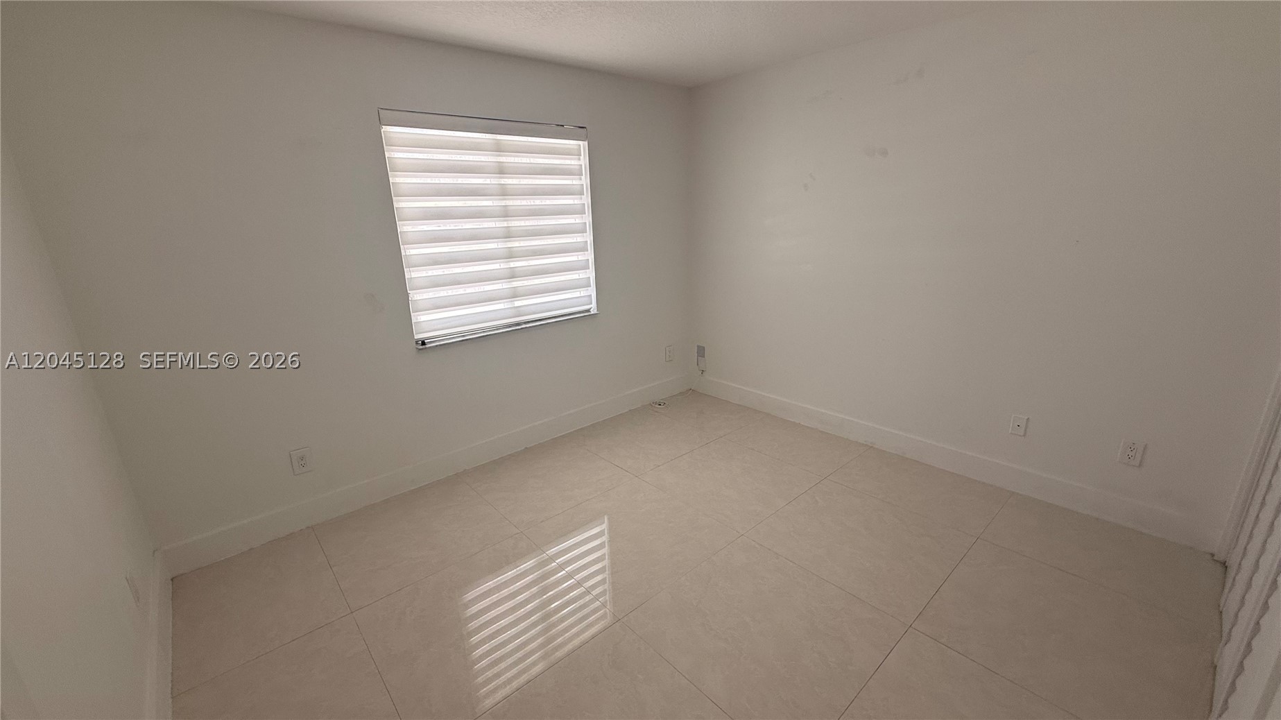 LE MIRAGE - Residential Lease