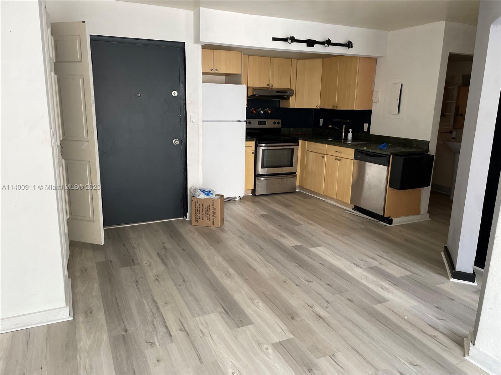 BAYCOURT TOWERS CONDO - Residential Lease