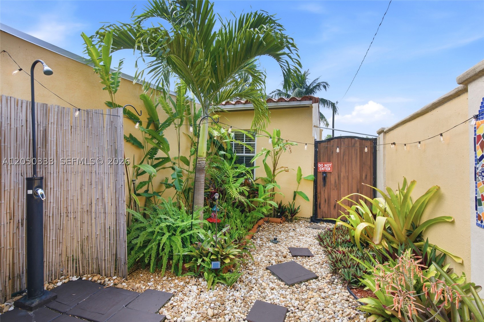 HOLLYWOOD PARK - Residential