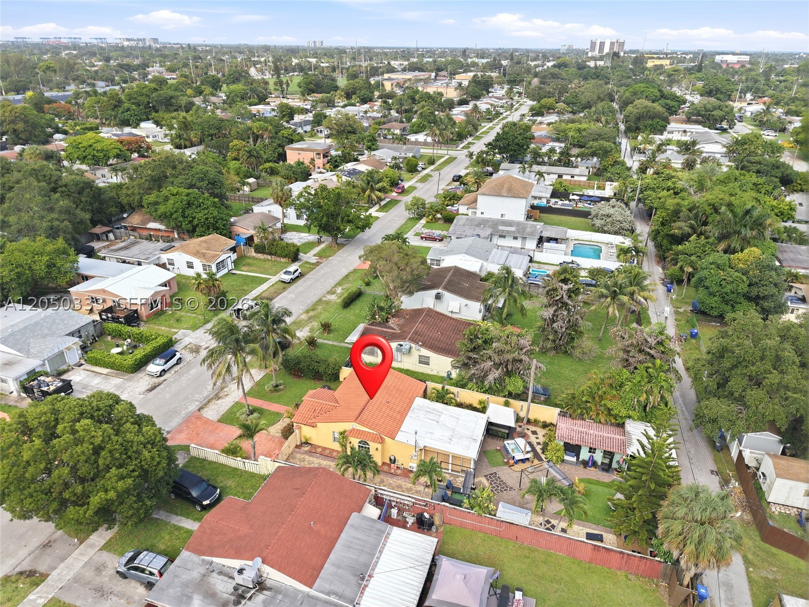 HOLLYWOOD PARK - Residential