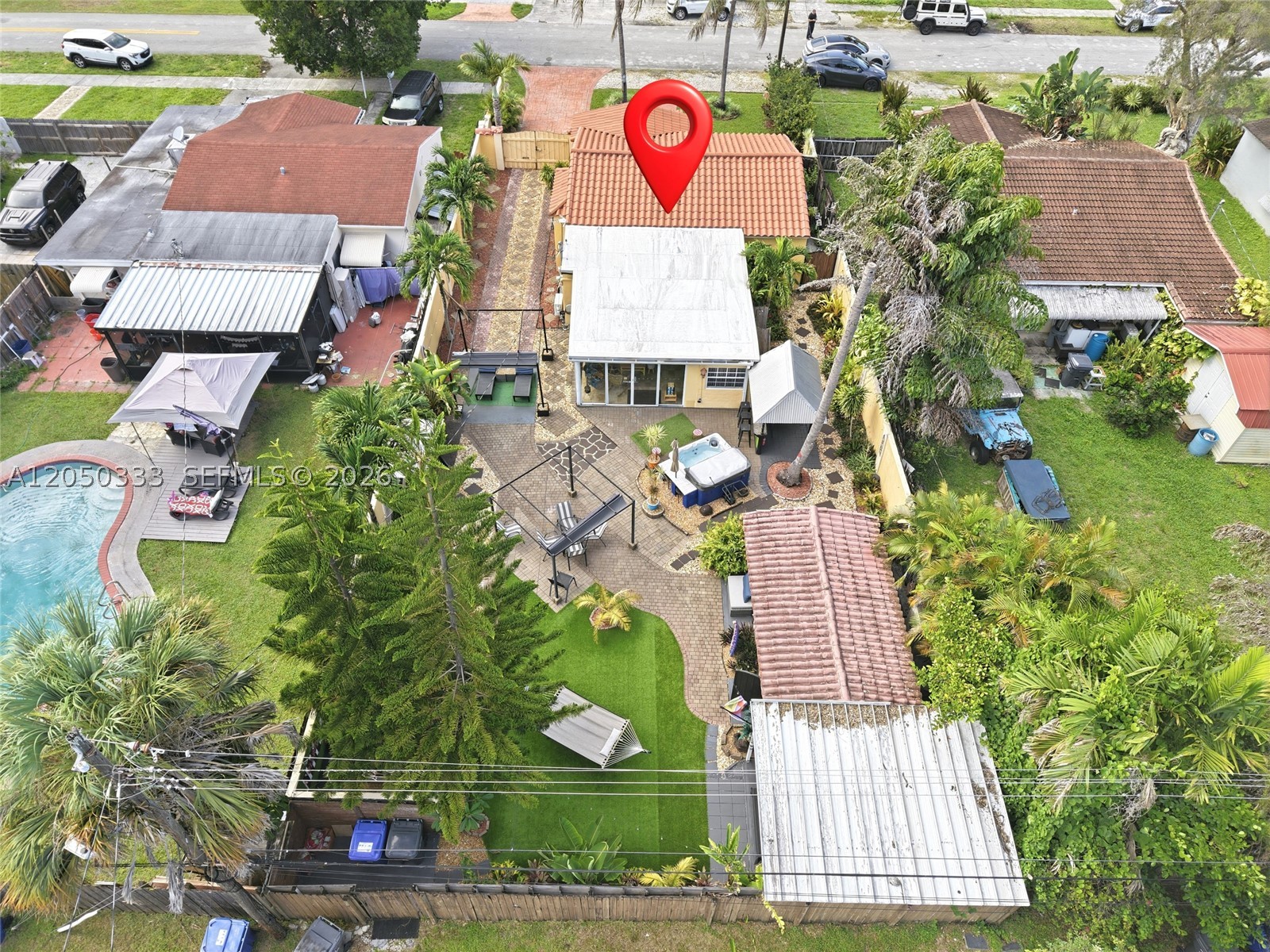 HOLLYWOOD PARK - Residential