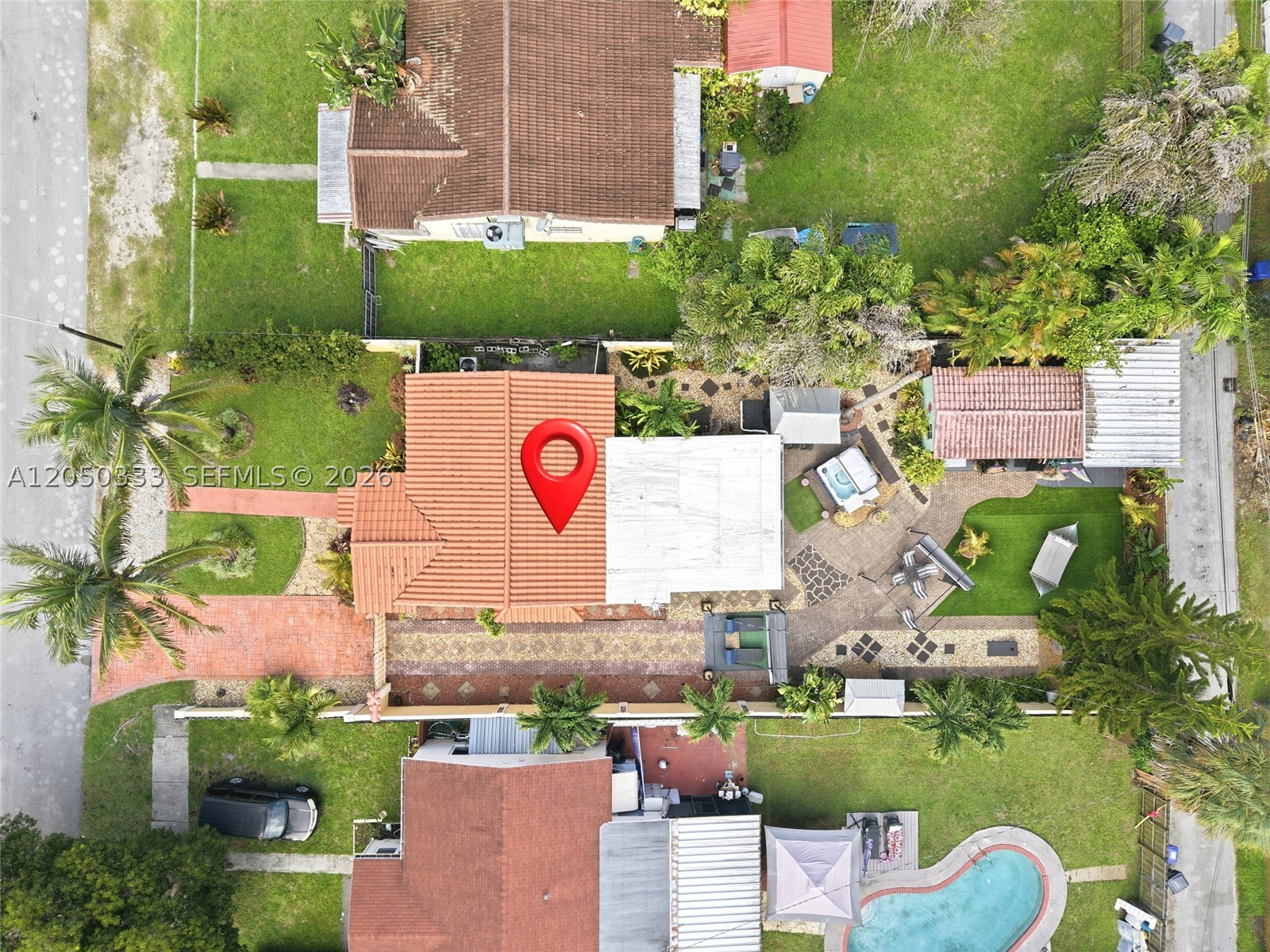 HOLLYWOOD PARK - Residential