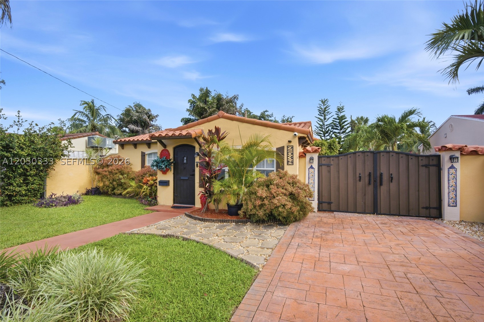 HOLLYWOOD PARK - Residential