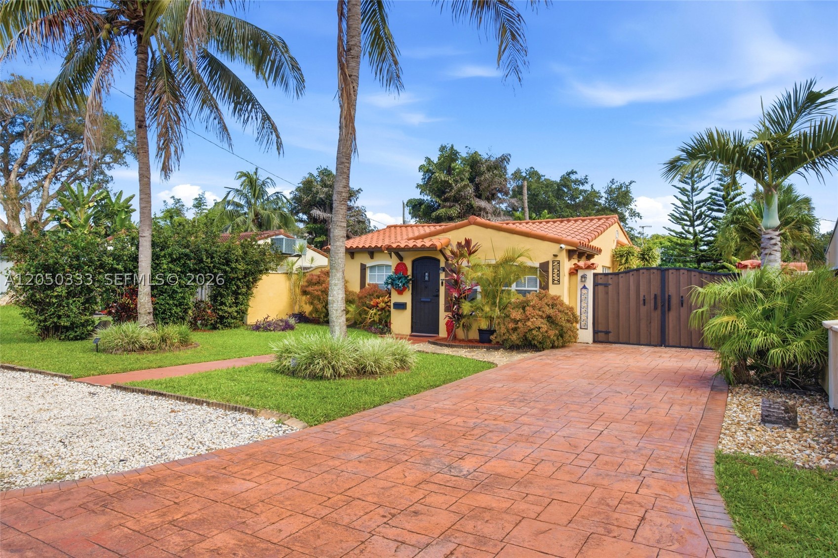 HOLLYWOOD PARK - Residential