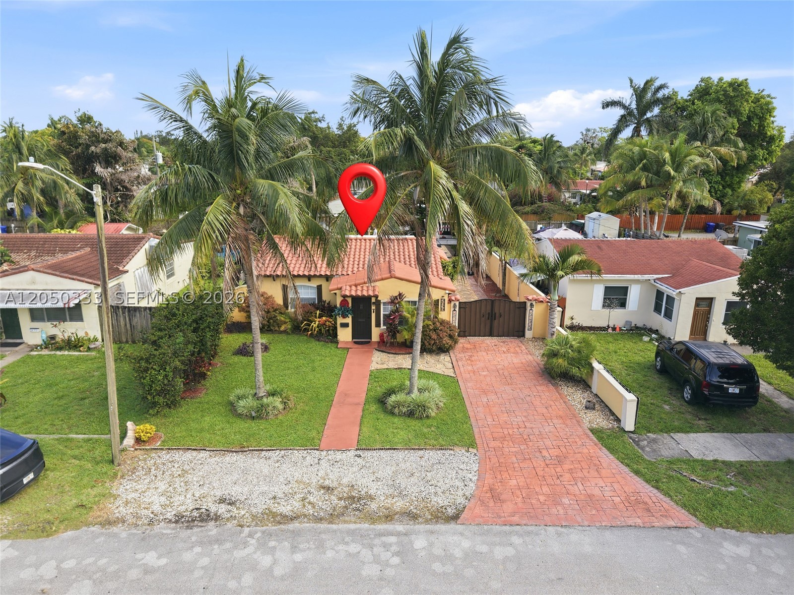 HOLLYWOOD PARK - Residential