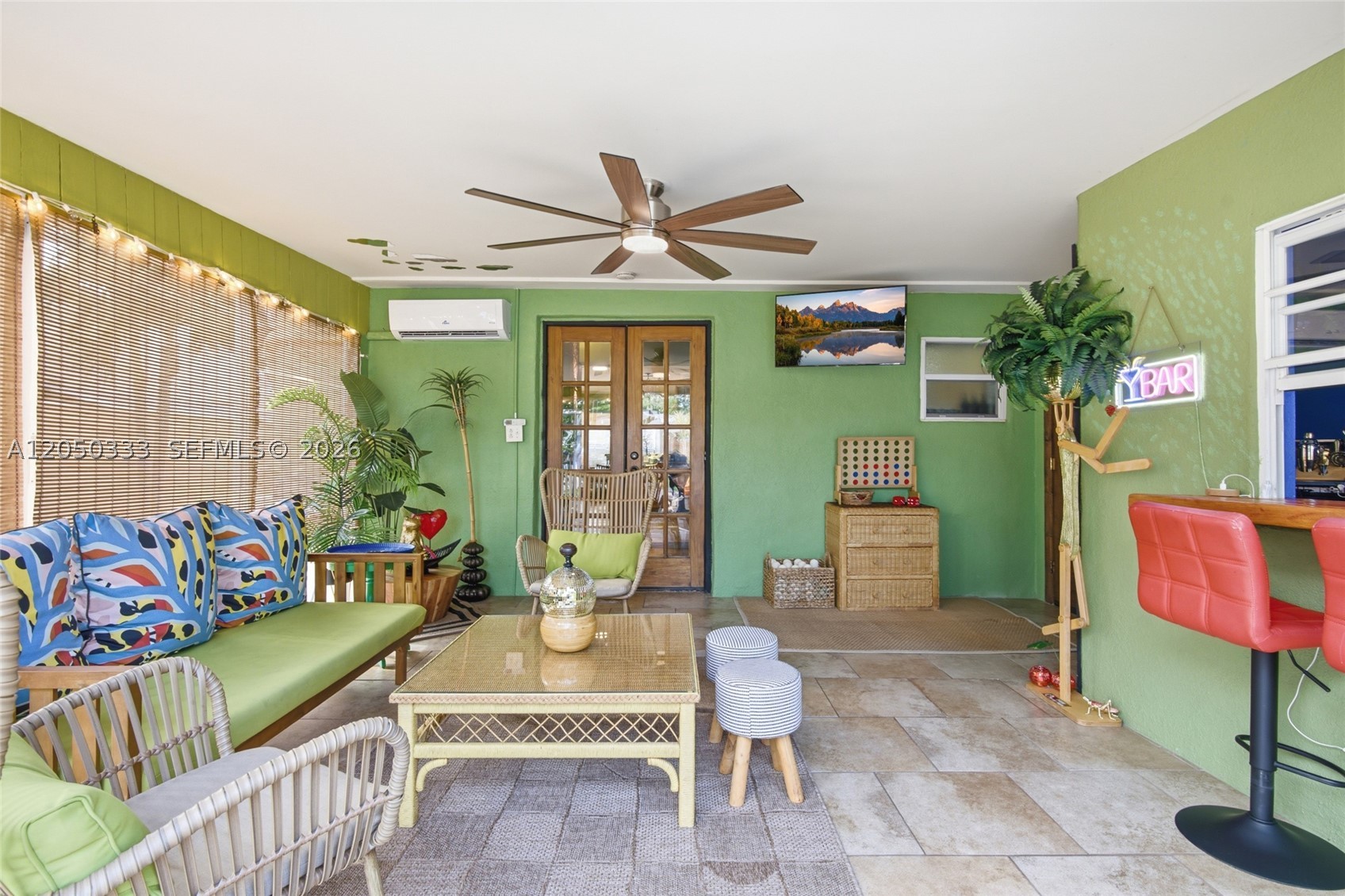 HOLLYWOOD PARK - Residential