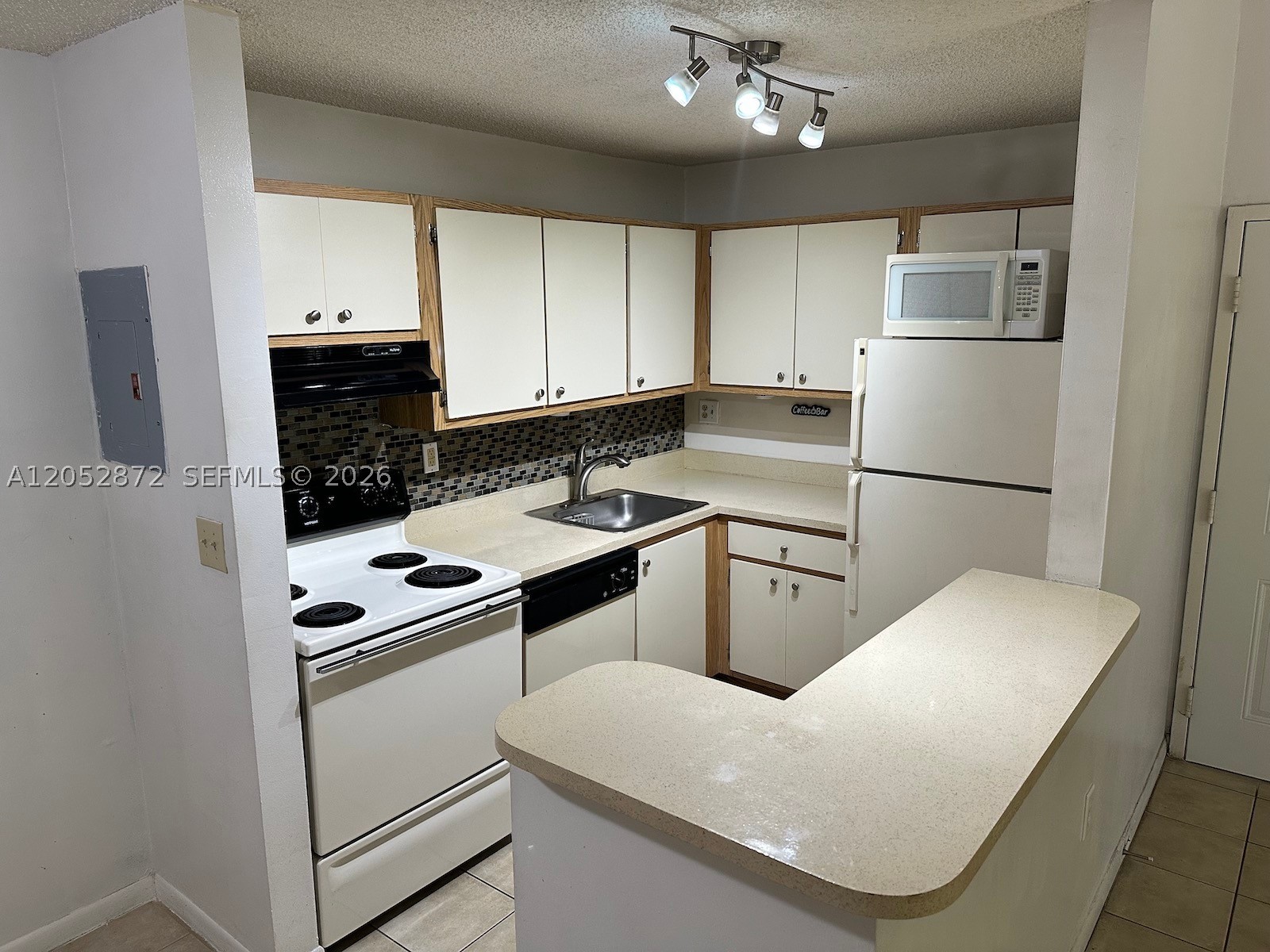 VILLA BELLINI CONDO - Residential Lease