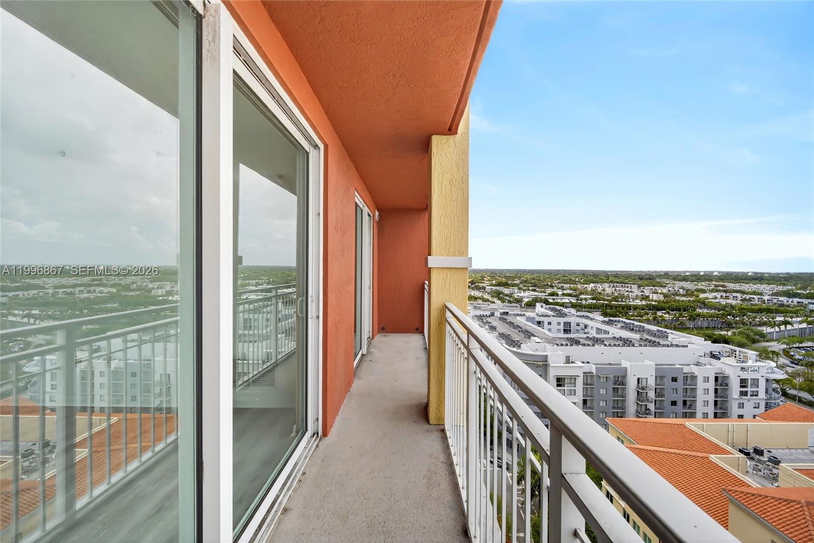 TOSCANO CONDO - Residential