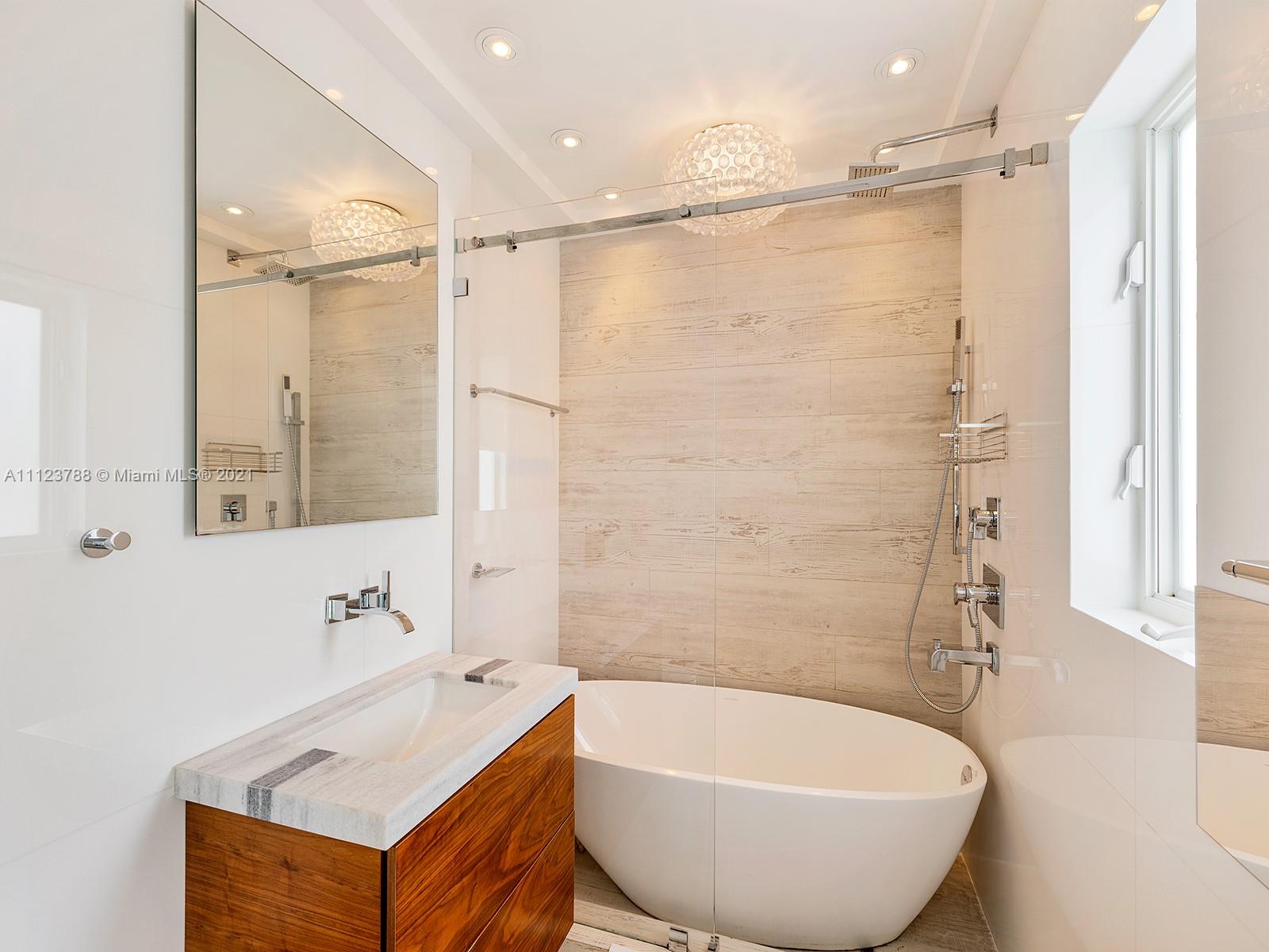 LA GORCE GOLF SUB - Residential