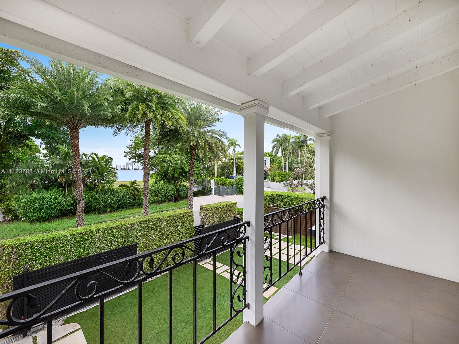 LA GORCE GOLF SUB - Residential