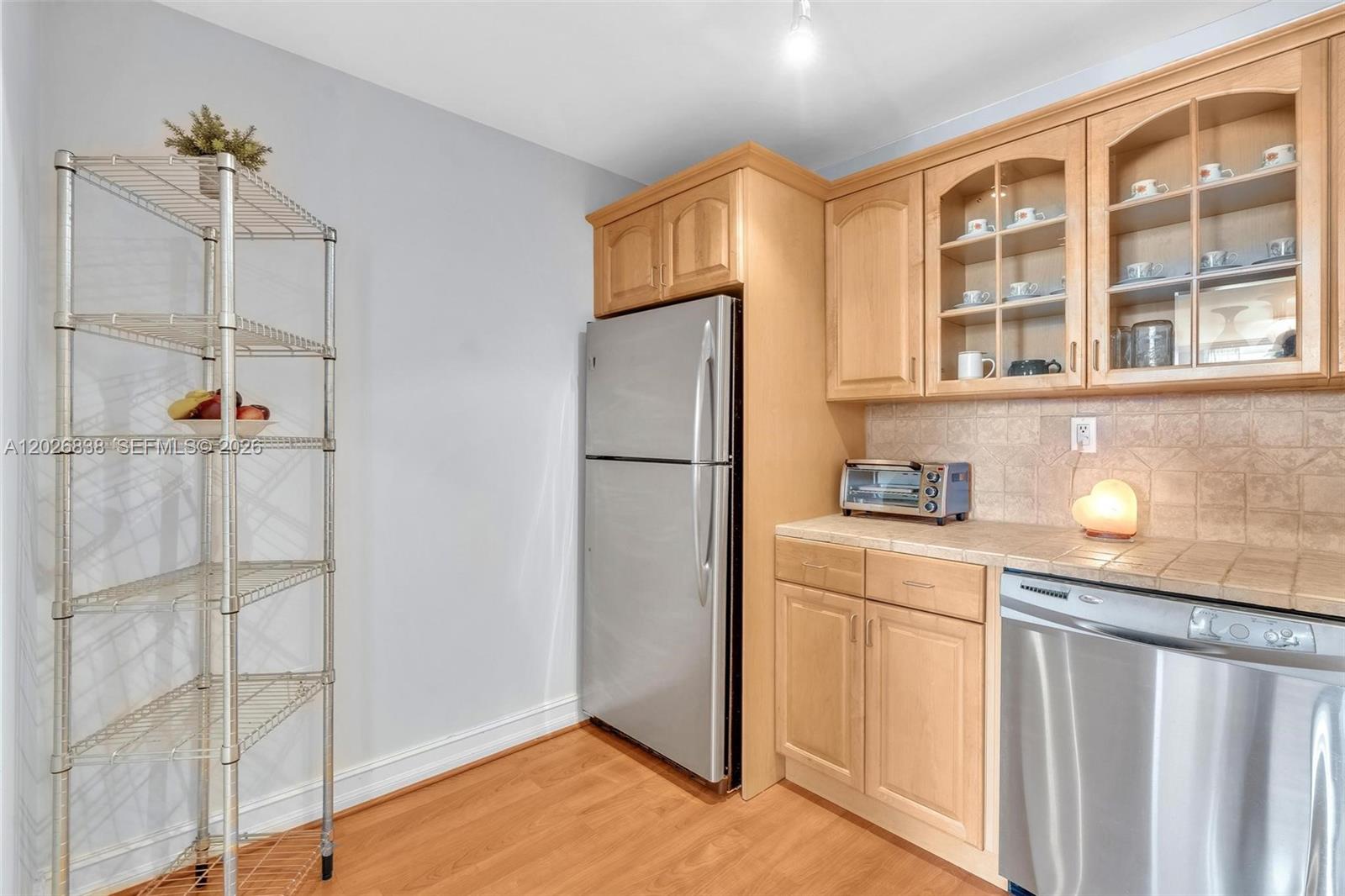 COMMODORE PLAZA CONDO - Residential