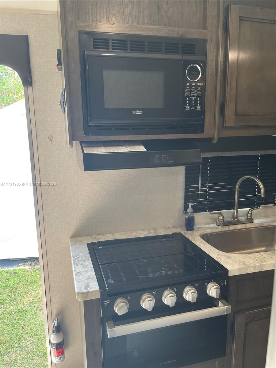 KINGS GRANT EAST - Residential Lease