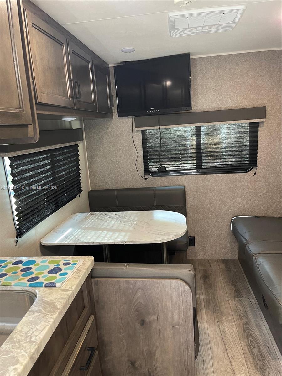 KINGS GRANT EAST - Residential Lease