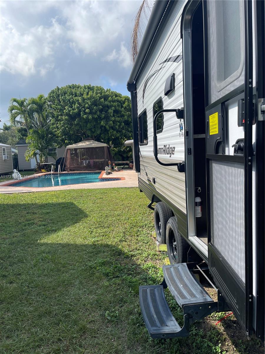 KINGS GRANT EAST - Residential Lease