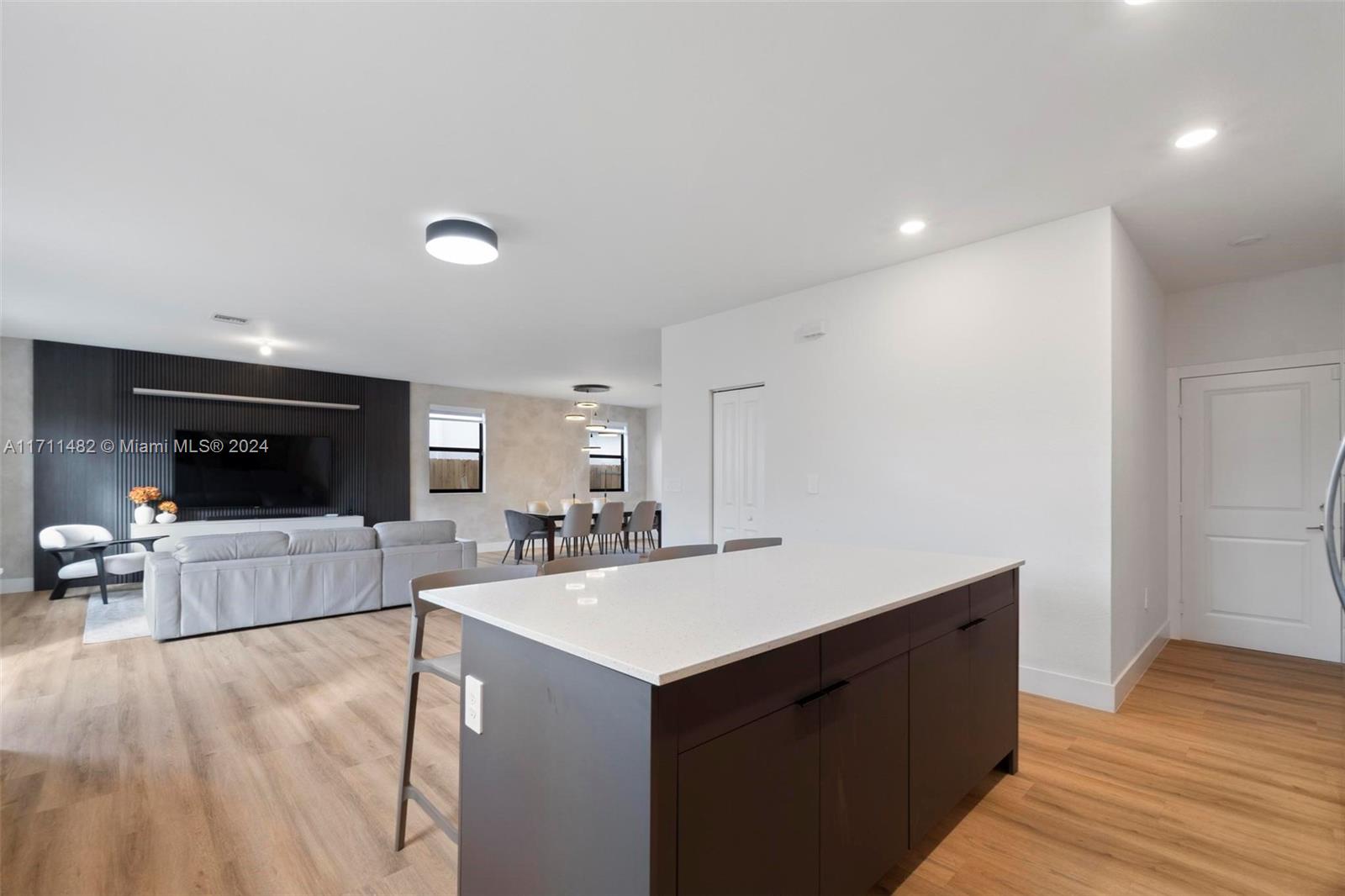 ESTATES AT SILVER PALM - Residential Lease