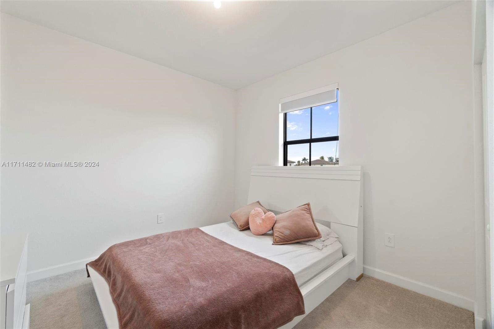 ESTATES AT SILVER PALM - Residential Lease