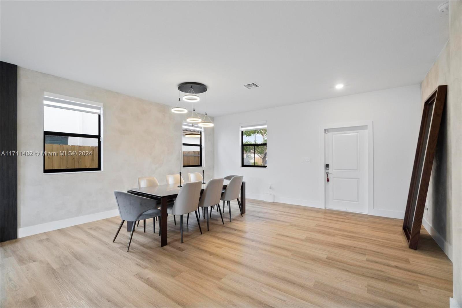 ESTATES AT SILVER PALM - Residential Lease