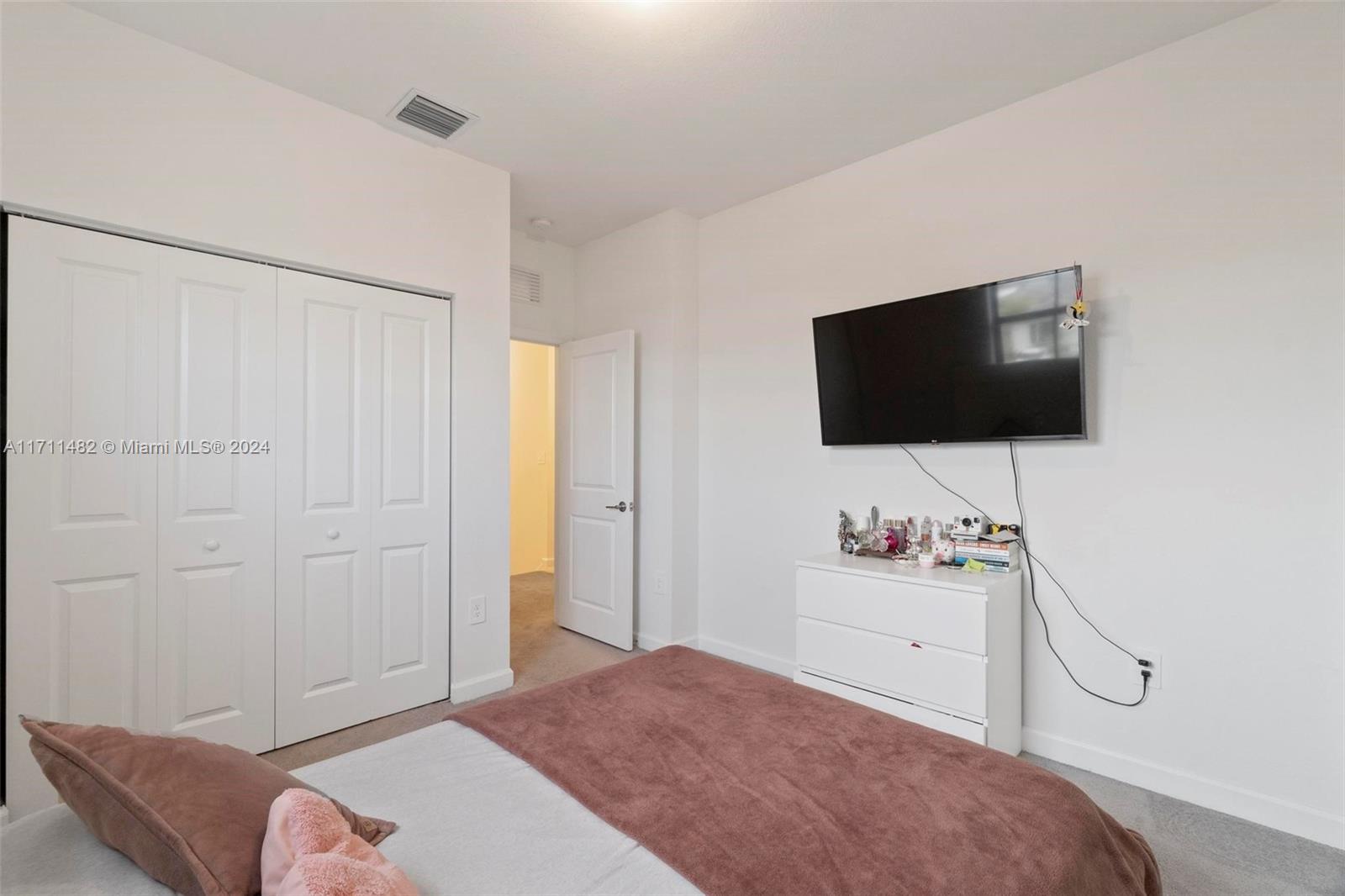 ESTATES AT SILVER PALM - Residential Lease