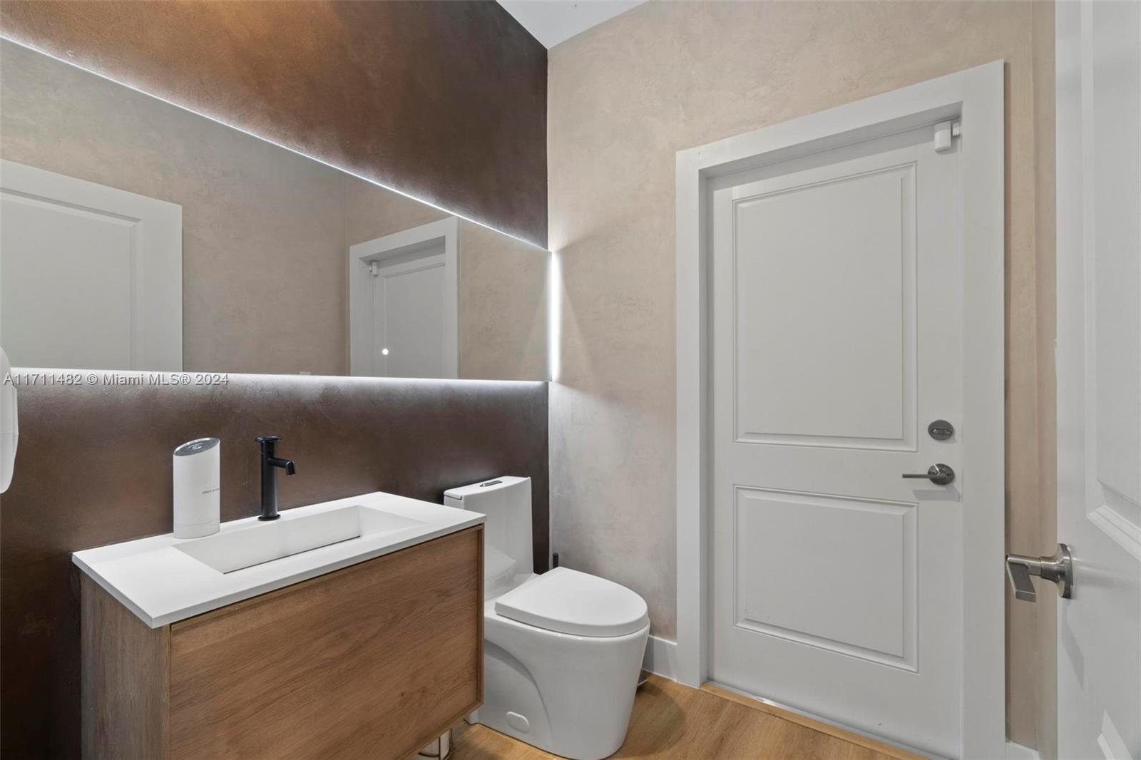 ESTATES AT SILVER PALM - Residential Lease