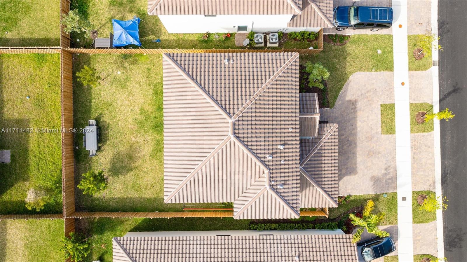 ESTATES AT SILVER PALM - Residential Lease