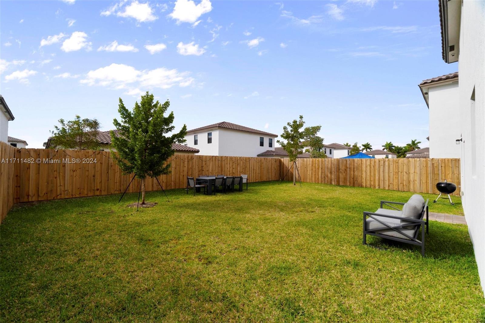 ESTATES AT SILVER PALM - Residential Lease