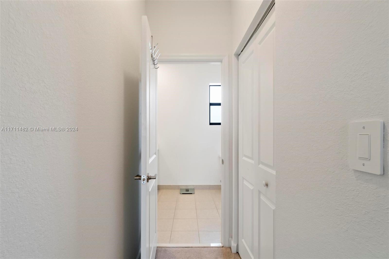 ESTATES AT SILVER PALM - Residential Lease
