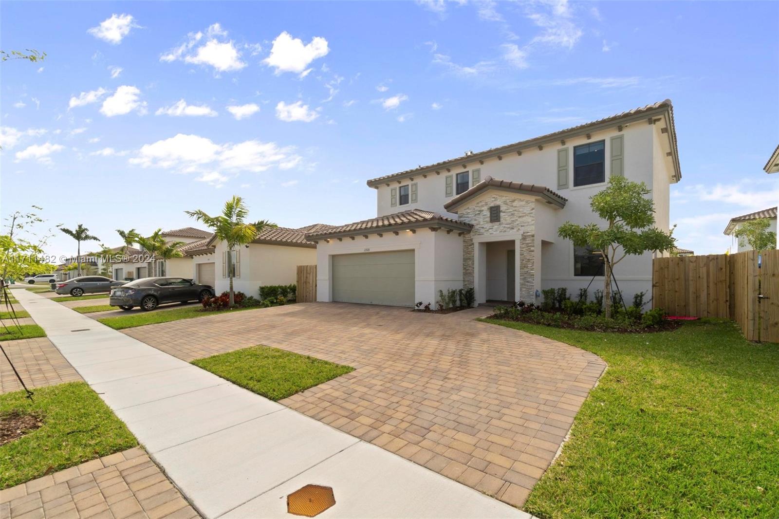 ESTATES AT SILVER PALM - Residential Lease