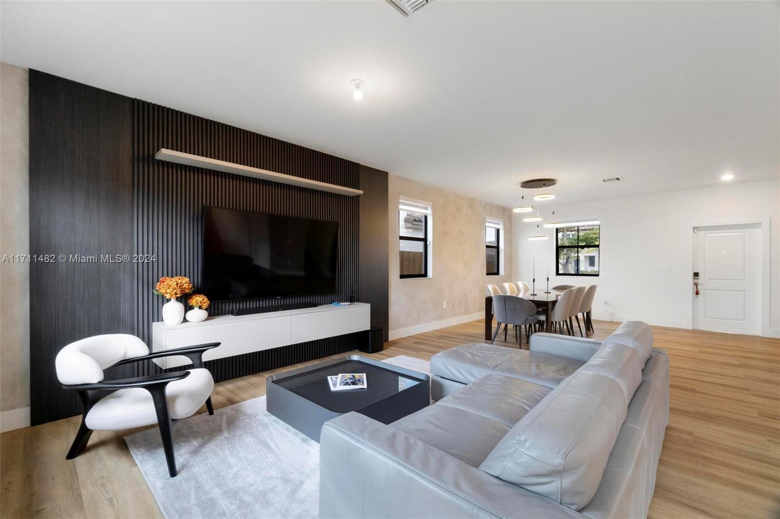 ESTATES AT SILVER PALM - Residential Lease