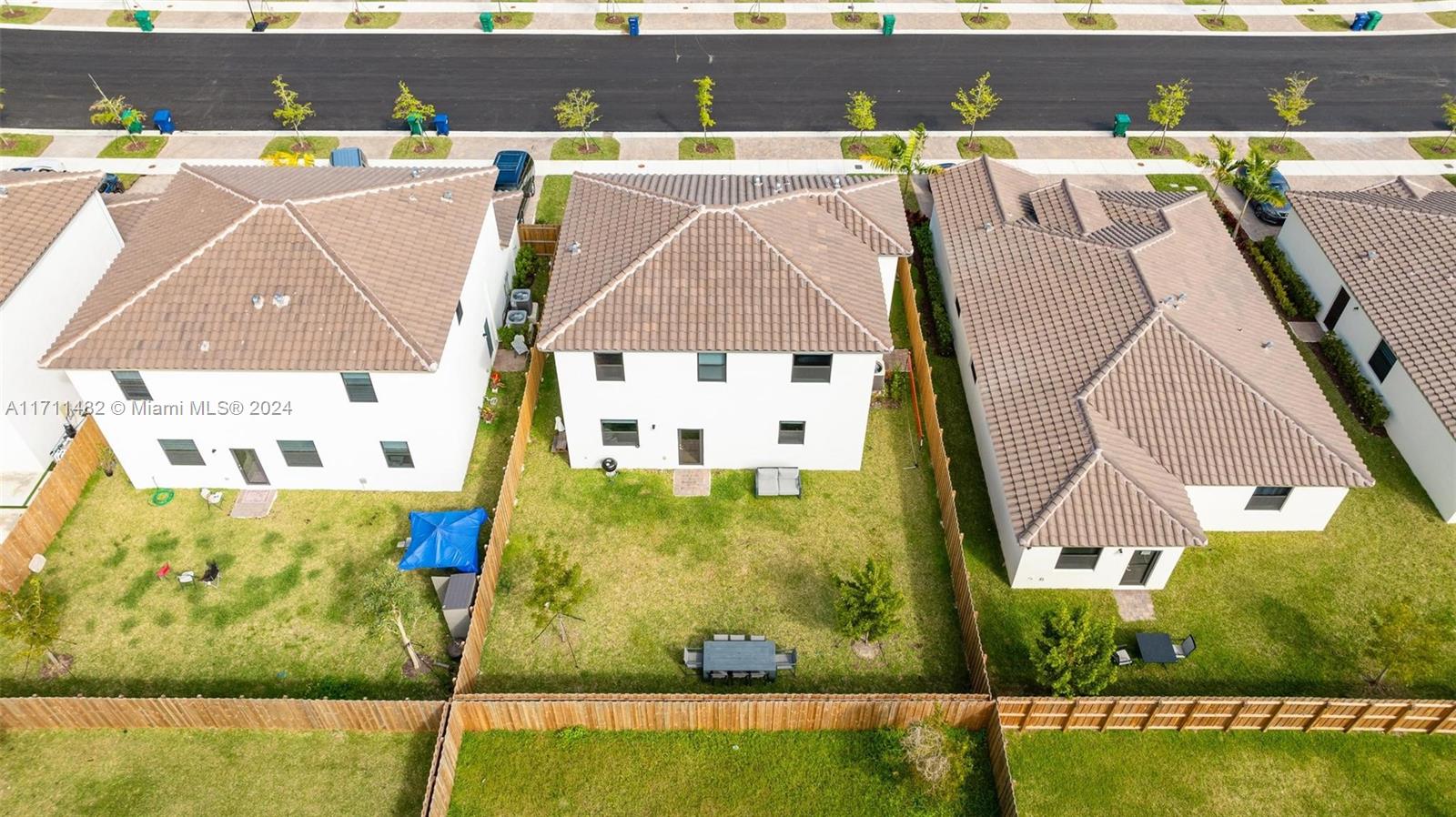 ESTATES AT SILVER PALM - Residential Lease
