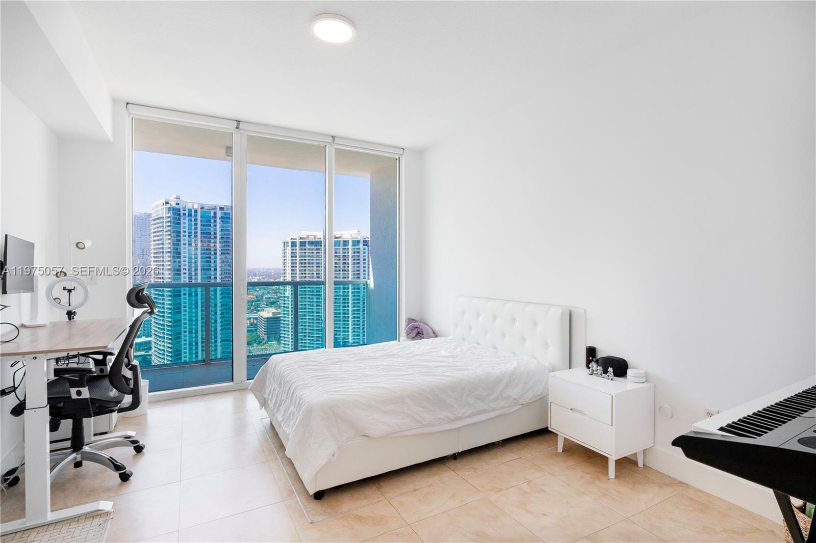 BRICKELL ON THE RIVER N T - Residential