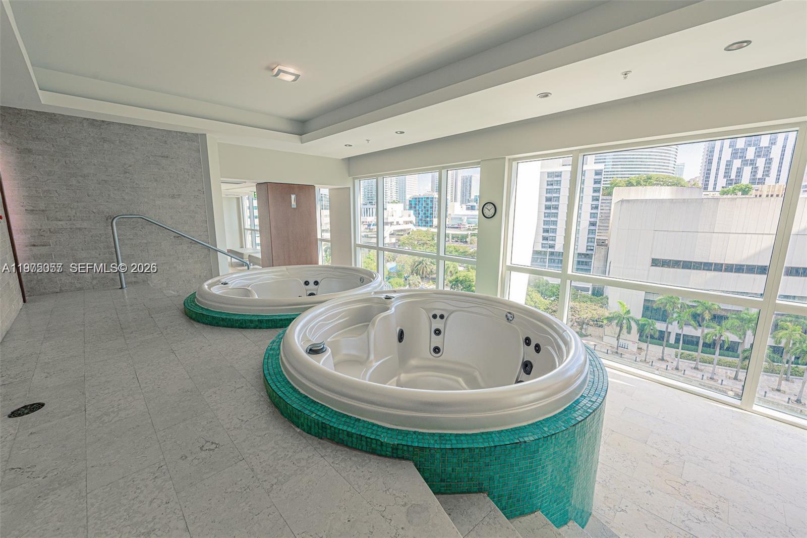 BRICKELL ON THE RIVER N T - Residential
