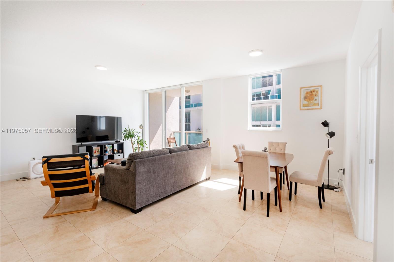 BRICKELL ON THE RIVER N T - Residential