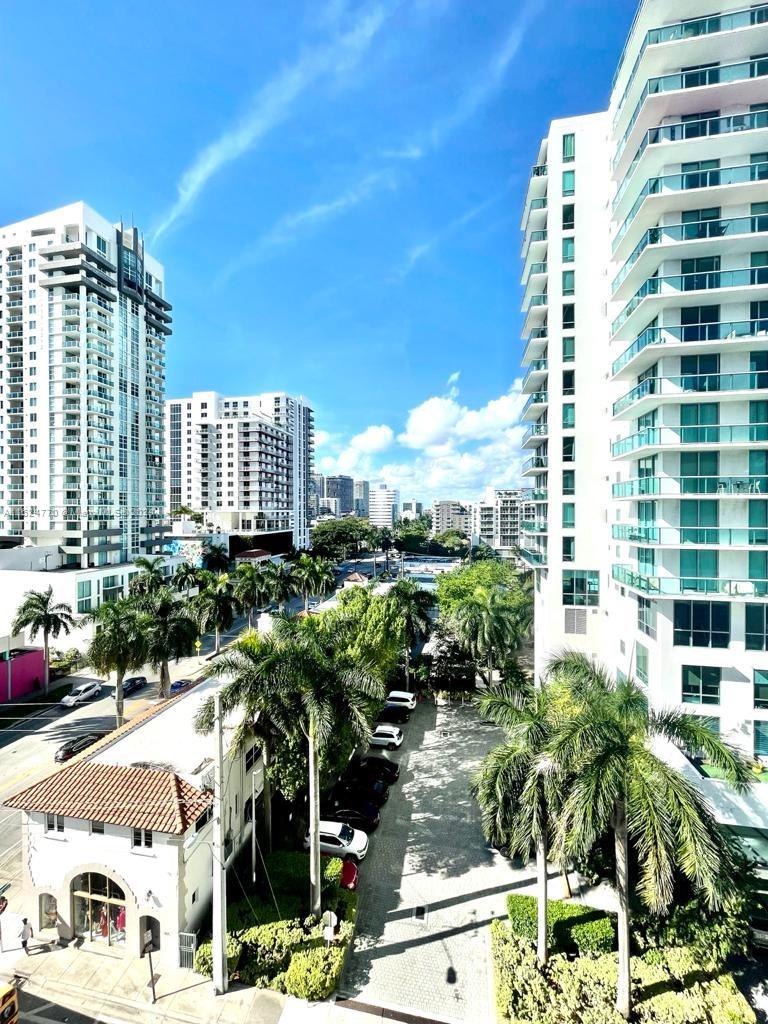 CITY 24 CONDO - Residential Lease