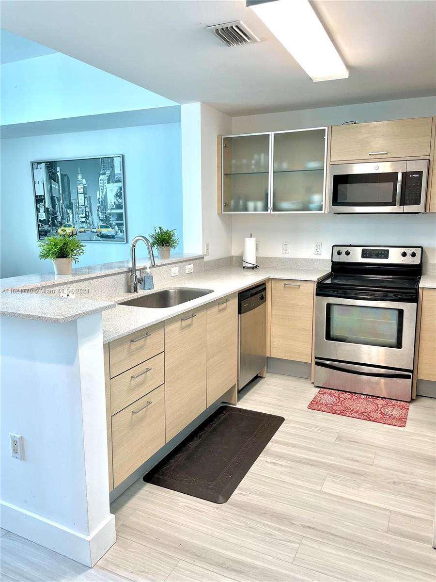 CITY 24 CONDO - Residential Lease