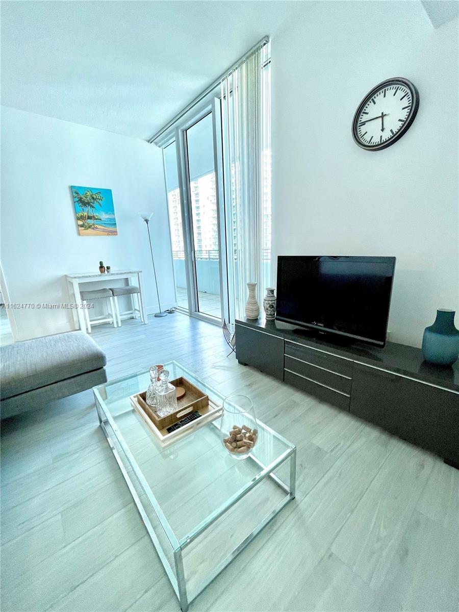 CITY 24 CONDO - Residential Lease