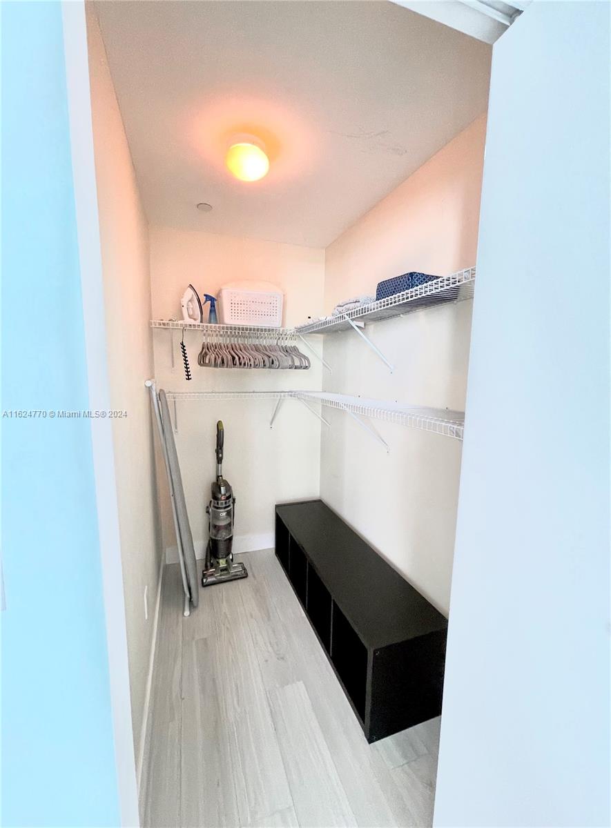 CITY 24 CONDO - Residential Lease