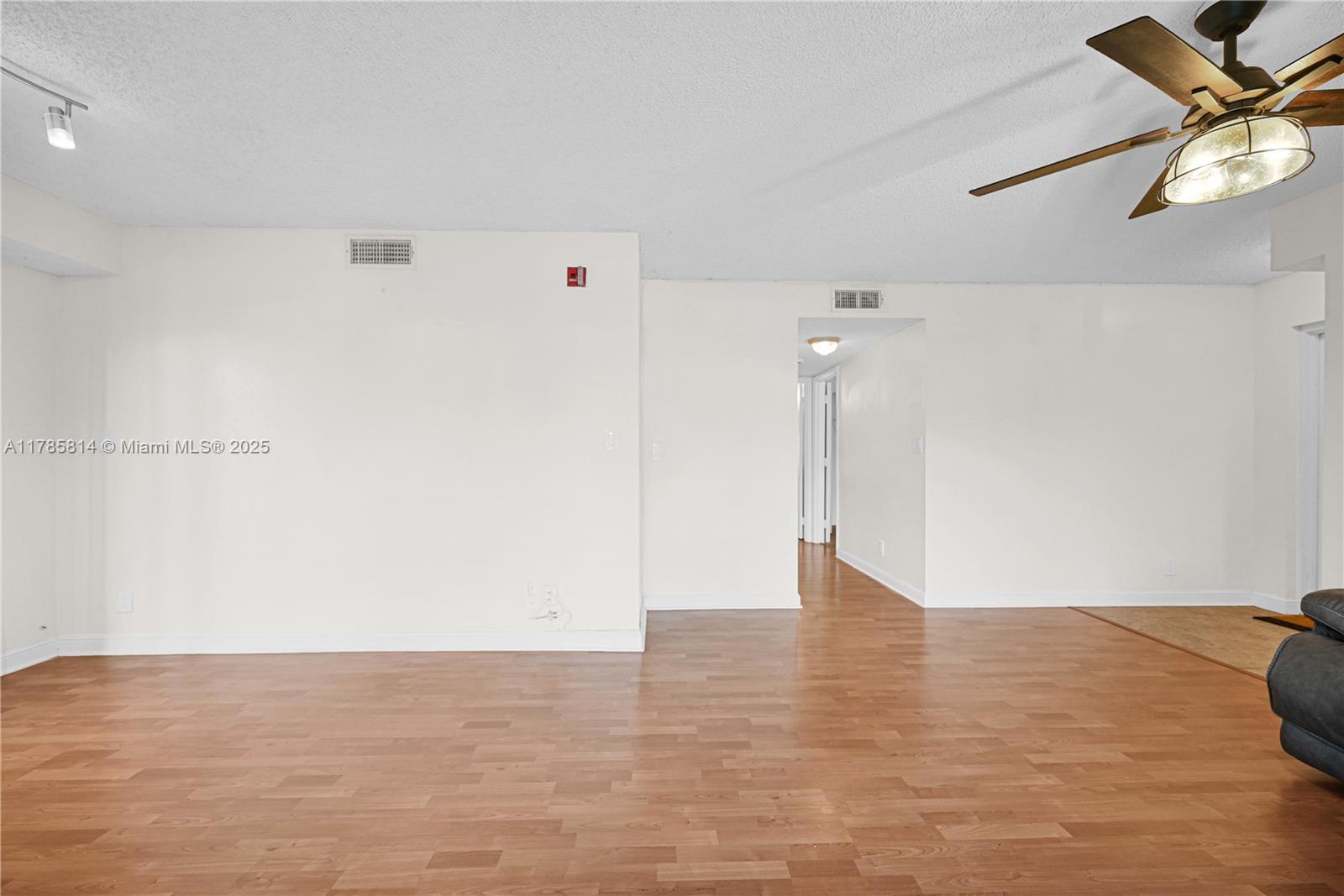 SOUTH PALM PLACE CONDO - Residential