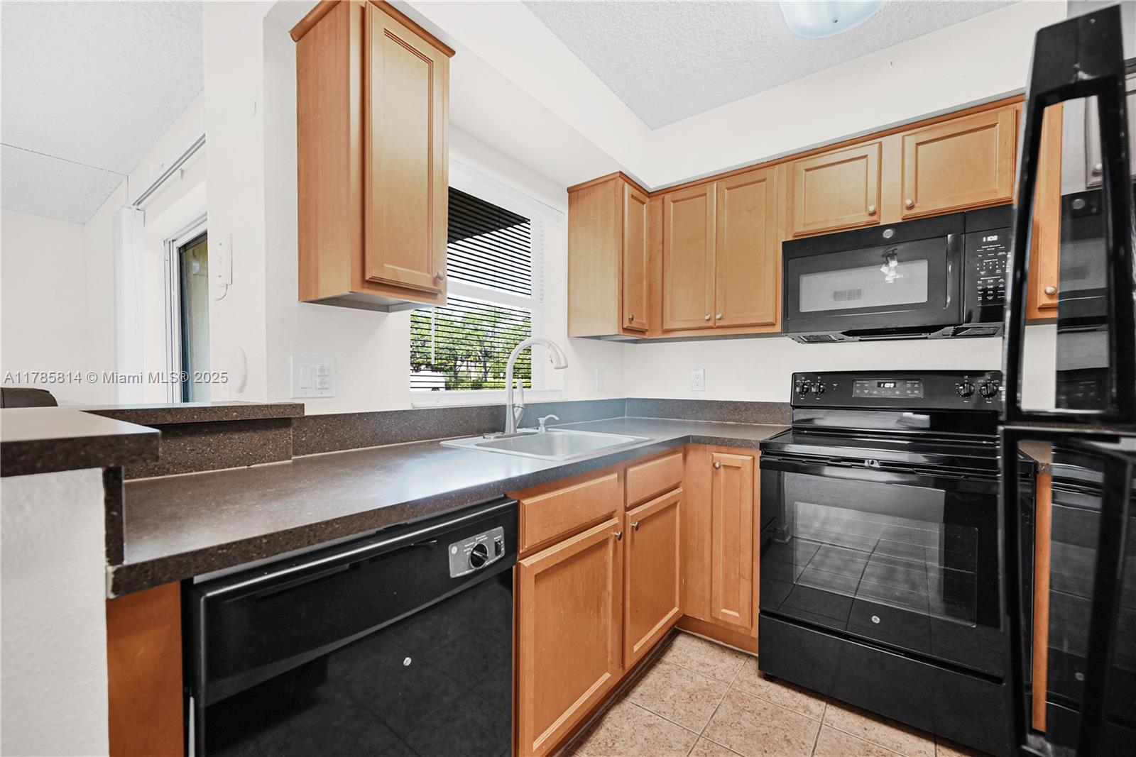 SOUTH PALM PLACE CONDO - Residential
