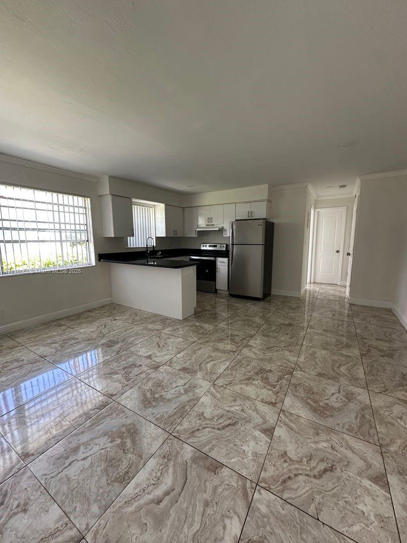 SAN SOUCI ESTS - Residential Lease